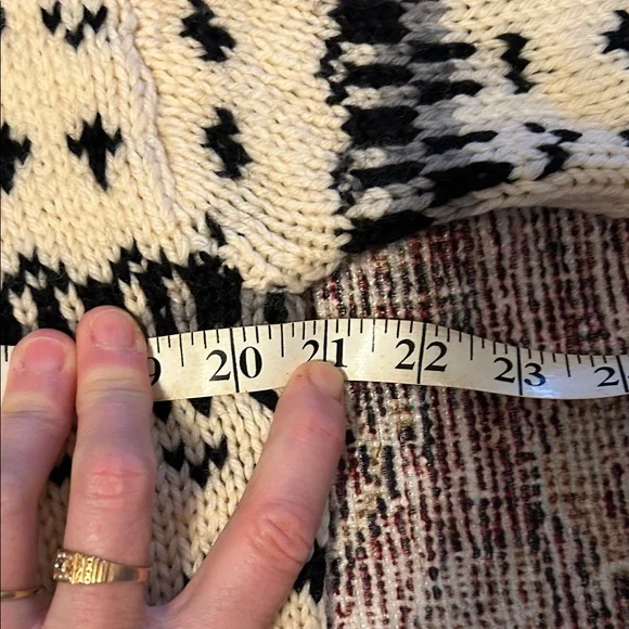 Classic Black and Cream Crewneck Sweater - Picture 2 of 5